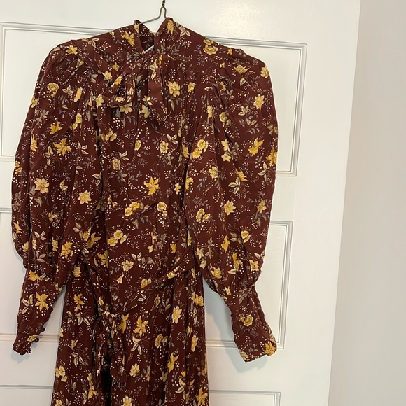 Floral doen dress - Picture 6 of 7